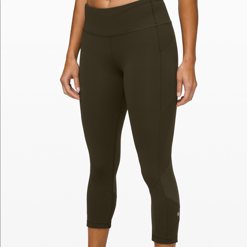 Lululemon Pace Rival Mid-Rise Crop 22”